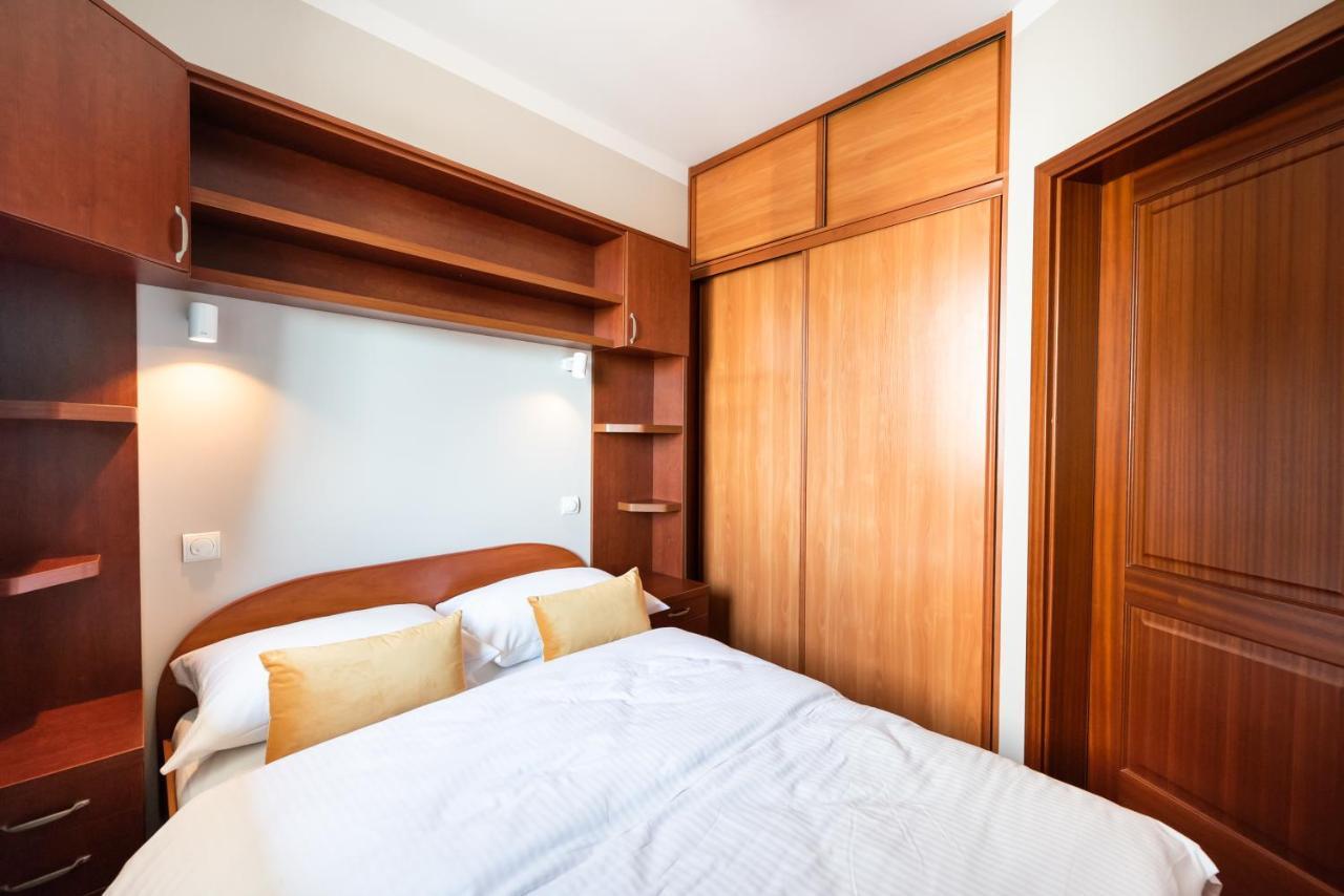 Metro Wilanowska Homely Apartment Varşovia Exterior foto