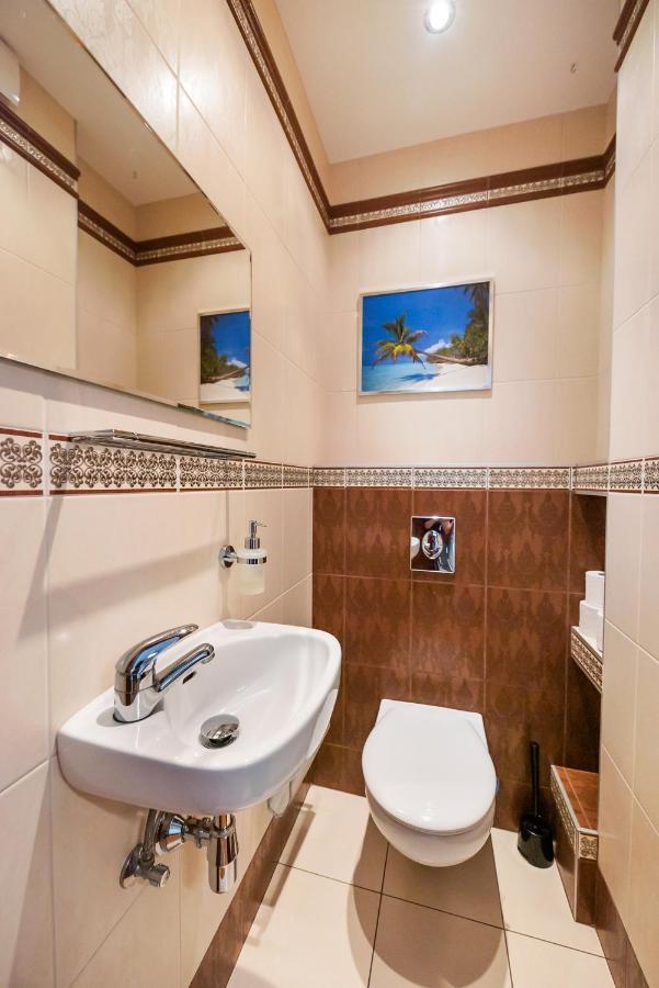 Metro Wilanowska Homely Apartment Varşovia Exterior foto